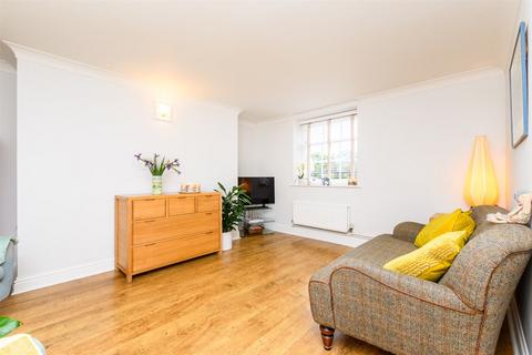 2 bedroom ground floor flat for sale, New Road Avenue, Chatham, Kent