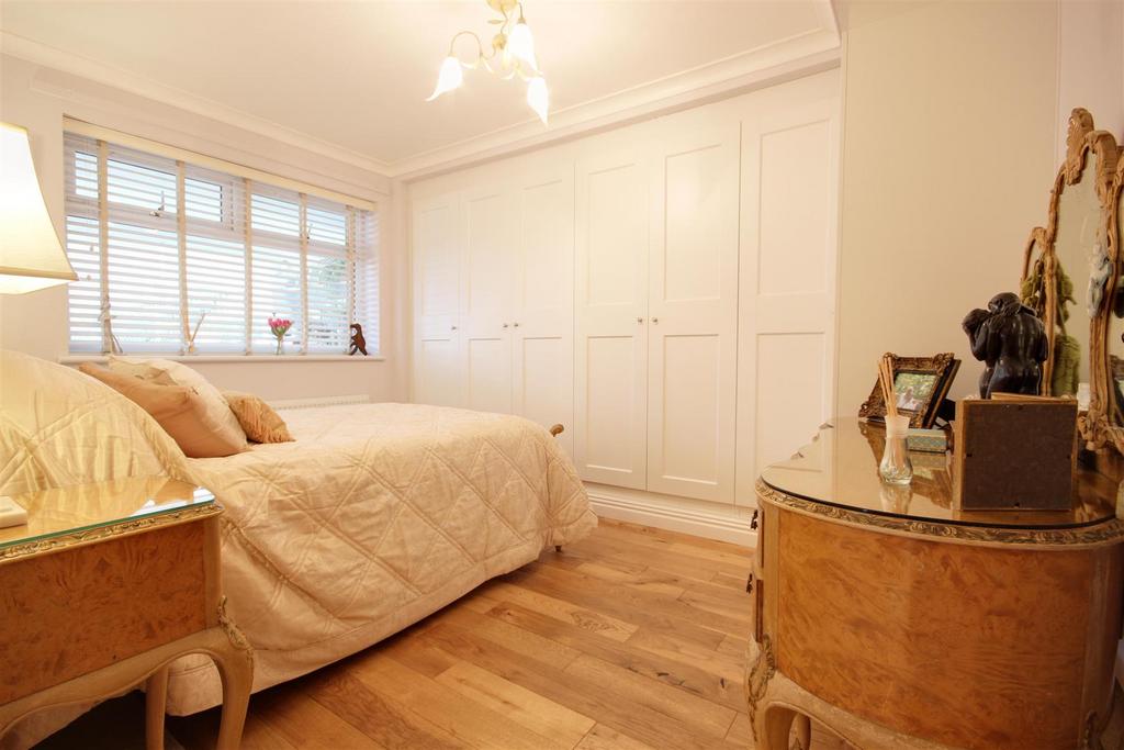 Bedroom 1 (rear)