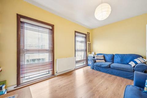 2 bedroom flat for sale, Goldhawk Road, London W12