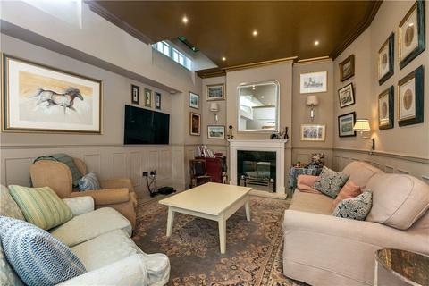 14 Hesper Mews, London, SW5 0HH