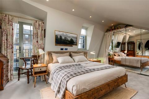 14 Hesper Mews, London, SW5 0HH