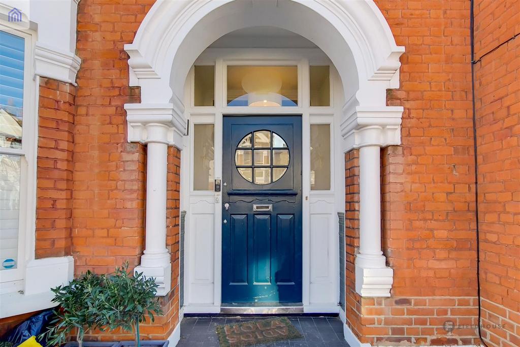 8 Exterior-2.jpg
