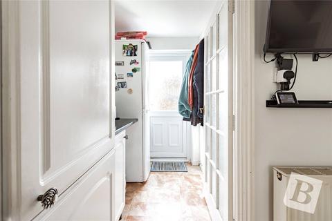 3 Clayburn Side, Basildon, SS14 1QB
