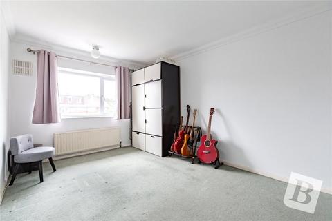 3 Clayburn Side, Basildon, SS14 1QB