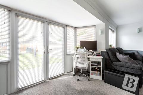 3 Clayburn Side, Basildon, SS14 1QB