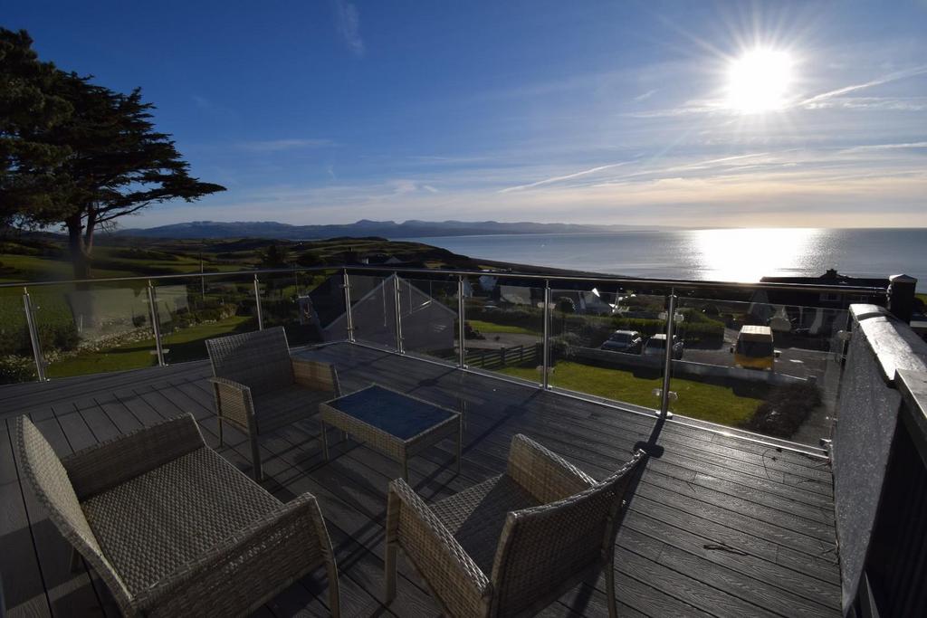 Front Balcony.JPG