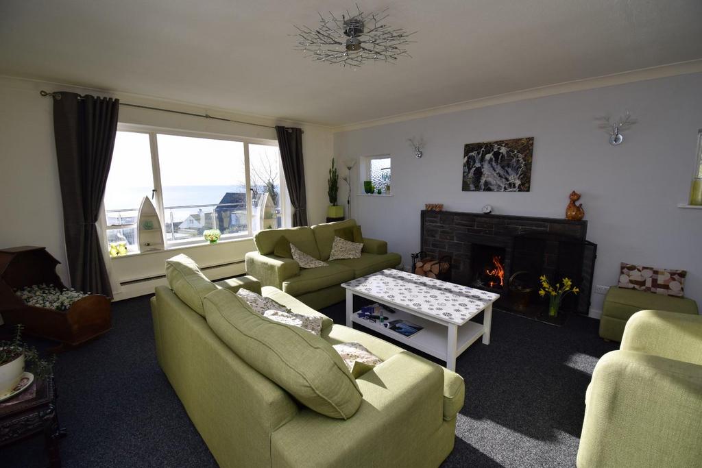 Living Room 1.JPG