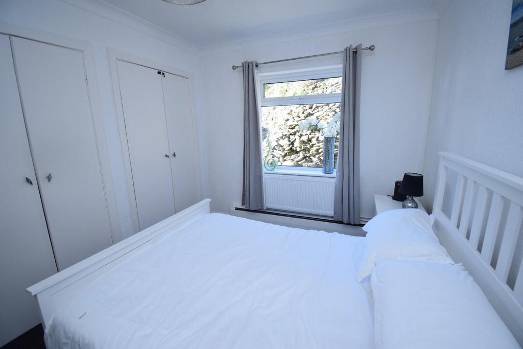 Bedroom 3.JPG