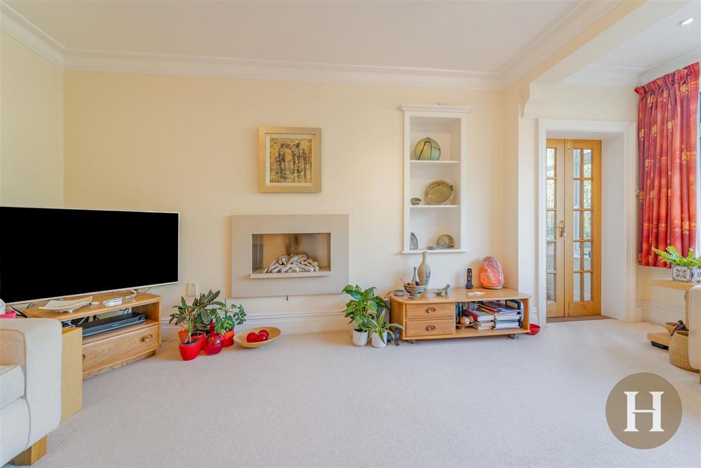 Hadleigh Estate Agents-16.jpg