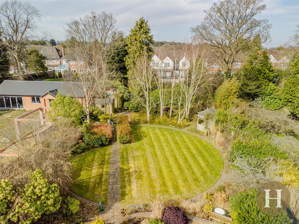 Hadleigh Estate Agents-88.jpg