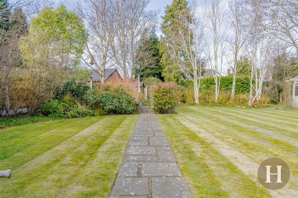 Hadleigh Estate Agents-65.jpg