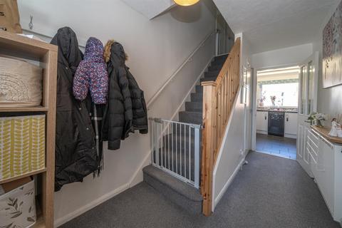 11 Peartree Road, Hemel Hempstead, HP1 3QN
