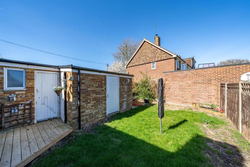 11-Peartree-Road-07096.jpg