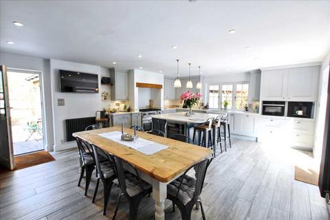 Woodland View Griggs Green, Liphook, GU30 7PD
