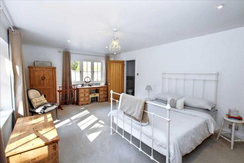 Woodland View Griggs Green, Liphook, GU30 7PD
