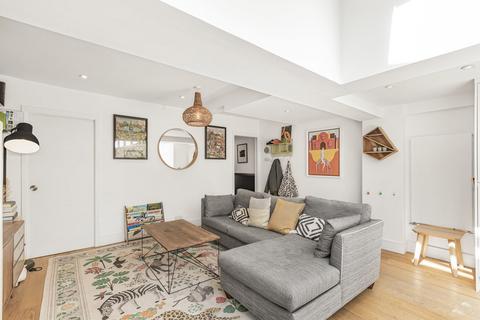 53a Median Road, London, E5 0PJ