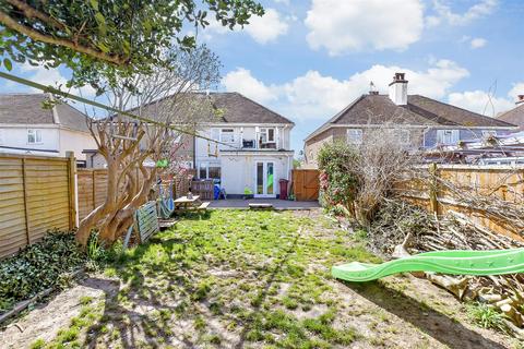 35 Beach Road, Selsey, Chichester, PO20 0LT