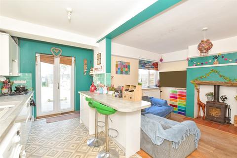 35 Beach Road, Selsey, Chichester, PO20 0LT
