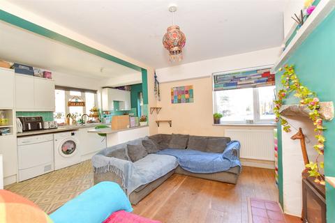 35 Beach Road, Selsey, Chichester, PO20 0LT
