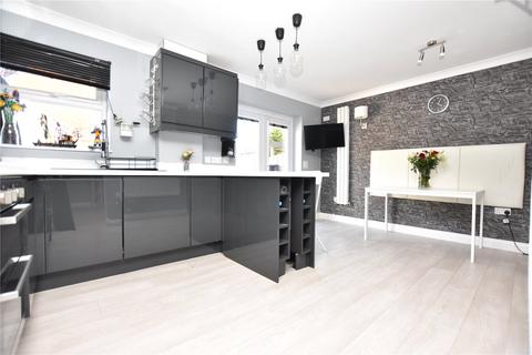 4 bedroom terraced house for sale, Parkfield Court, Morley, Leeds, West Yorkshire