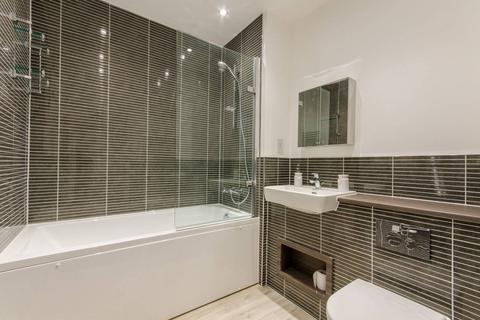2 bedroom flat to rent, Henry Darlot Drive, Mill Hill, London, NW7