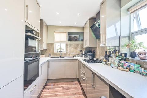 2 bedroom flat for sale, Great North Way, Mill Hill, London, NW4