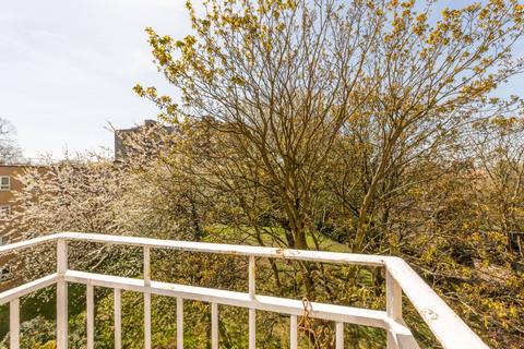 22, Peldon Court Sheen Road, Richmond, TW9 1YT