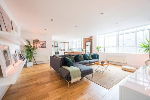 2 bedroom flat for sale, Rococco House, Princelet Street, Spitalfields, London, E1