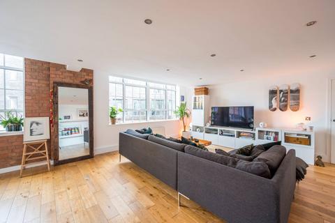 2 bedroom flat for sale, Rococco House, Princelet Street, Spitalfields, London, E1