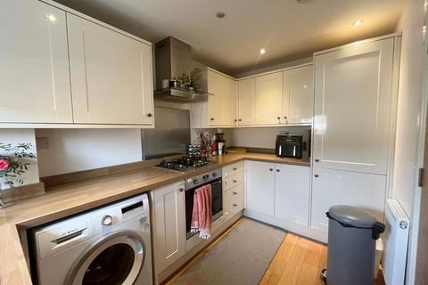 3 bedroom house to rent, Salts View, Baildon, Shipley, BD17