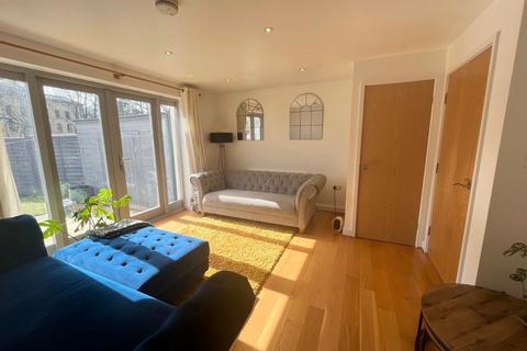 3 bedroom house to rent, Salts View, Baildon, Shipley, BD17