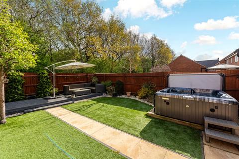 9 Brickhill Way, Calvert, Buckingham, MK18 2FS