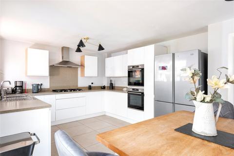9 Brickhill Way, Calvert, Buckingham, MK18 2FS