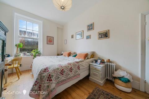 2 bedroom end of terrace house for sale, Clapton Terrace, London, E5