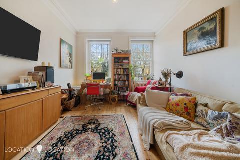Flat 2, 17 Clapton Terrace, London, E5 9BW
