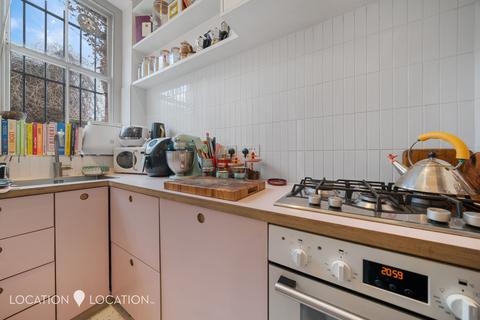 Flat 2, 17 Clapton Terrace, London, E5 9BW