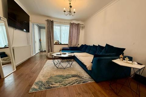 20 Ash Rise, Northampton, NN2 8SB
