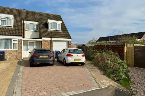 20 Ash Rise, Northampton, NN2 8SB