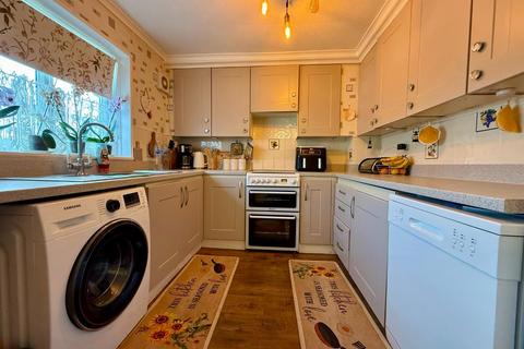 20 Ash Rise, Northampton, NN2 8SB