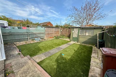 20 Ash Rise, Northampton, NN2 8SB