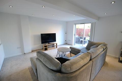 4 bedroom detached house for sale, Battlebridge Close, Leominster