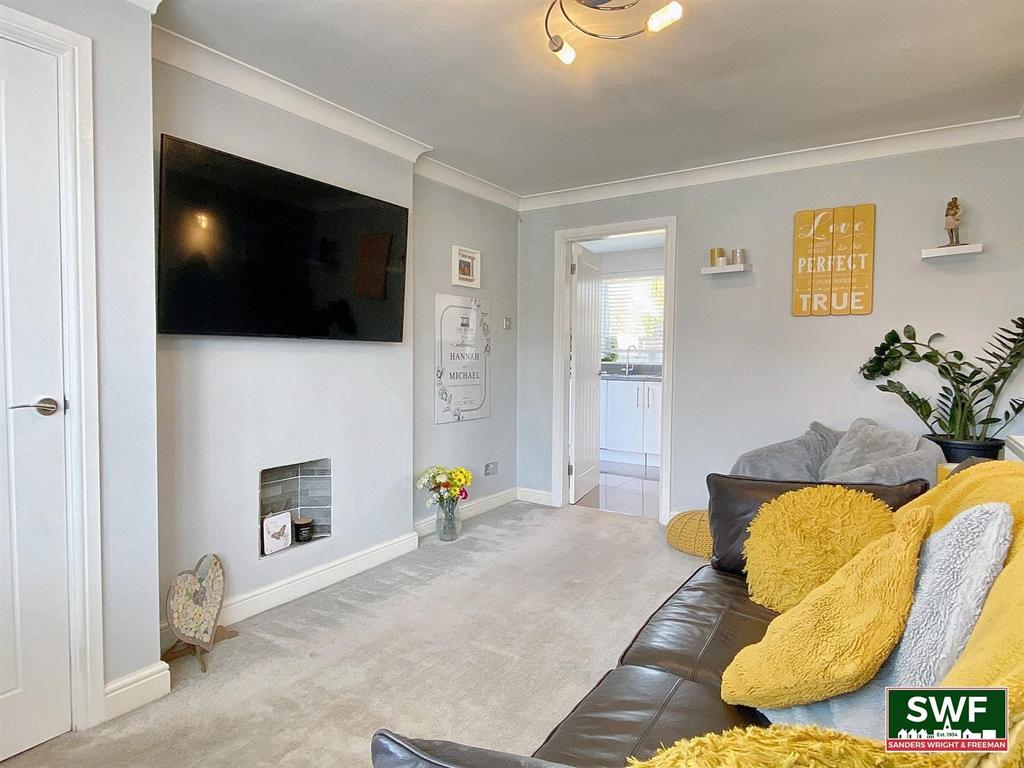 Living Room7.jpg