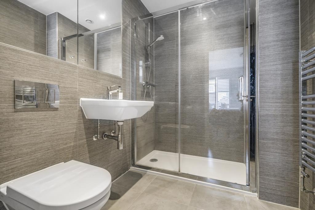 En-Suite to Bedroom