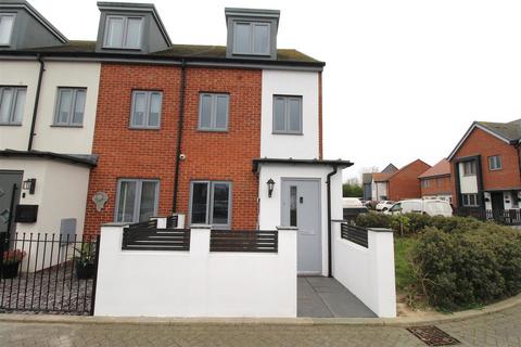 Bayliss Grove, Minster On Sea, Sheerness