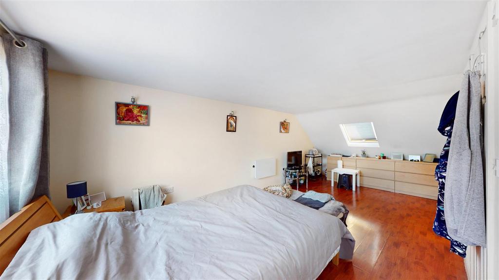 Bedroom 4 (Loft)