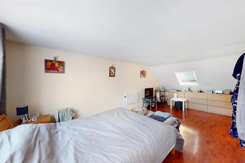 undefined, Neeld Crescent, Wembley