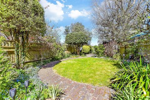 2 bedroom cottage for sale, Langstone High Street, Havant PO9