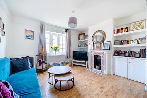 57 Hawks Road, Kingston Upon Thames, KT1 3DS