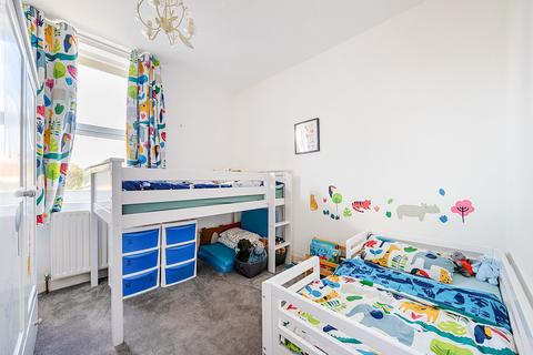 57 Hawks Road, Kingston Upon Thames, KT1 3DS