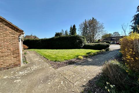 2 bedroom detached bungalow for sale, Abbots Ride, Farnham
